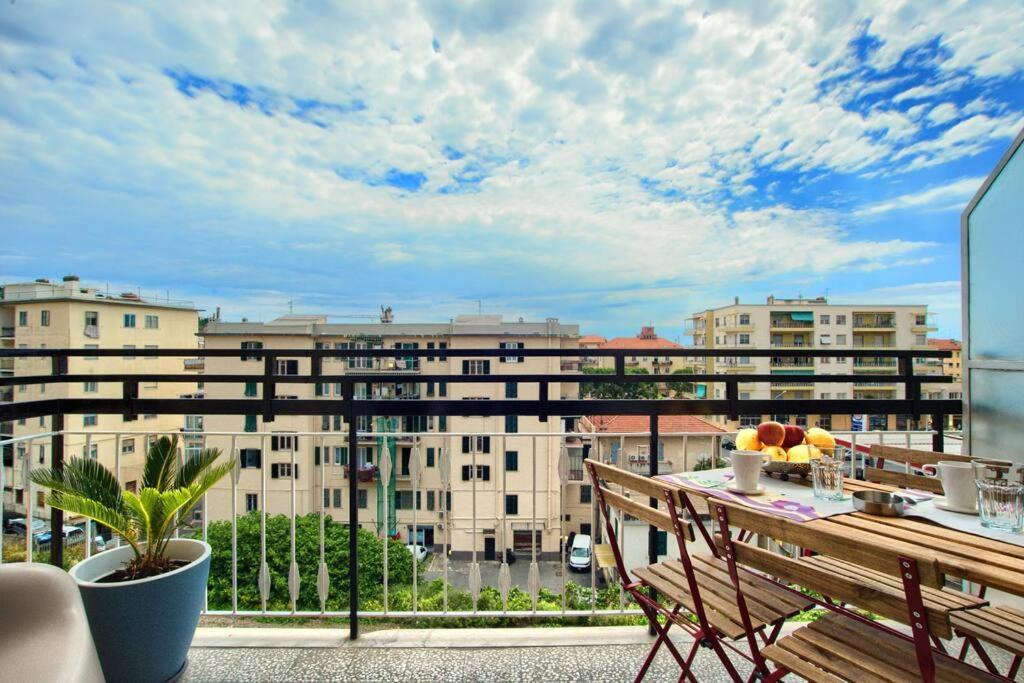 Appartamento Di Fronte Alla Pista Ciclabile Con 2 Camere Da Letto E Wifi Imperia Ngoại thất bức ảnh